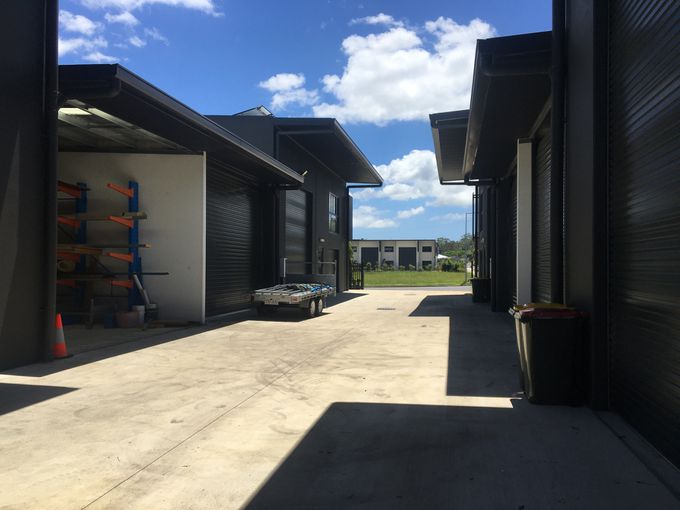 4 / 9 Lenco Crescent, Landsborough