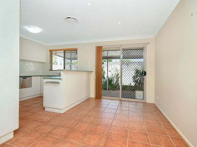 2 / 82 Weetwood, Newtown