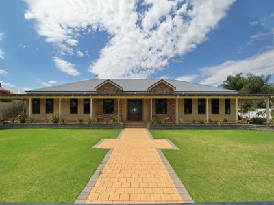 19 Gatacre Drive, Somerville