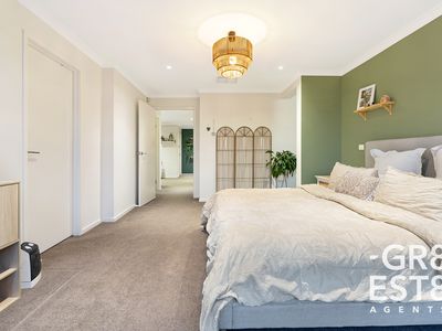 24 Zeus Avenue, Cranbourne West
