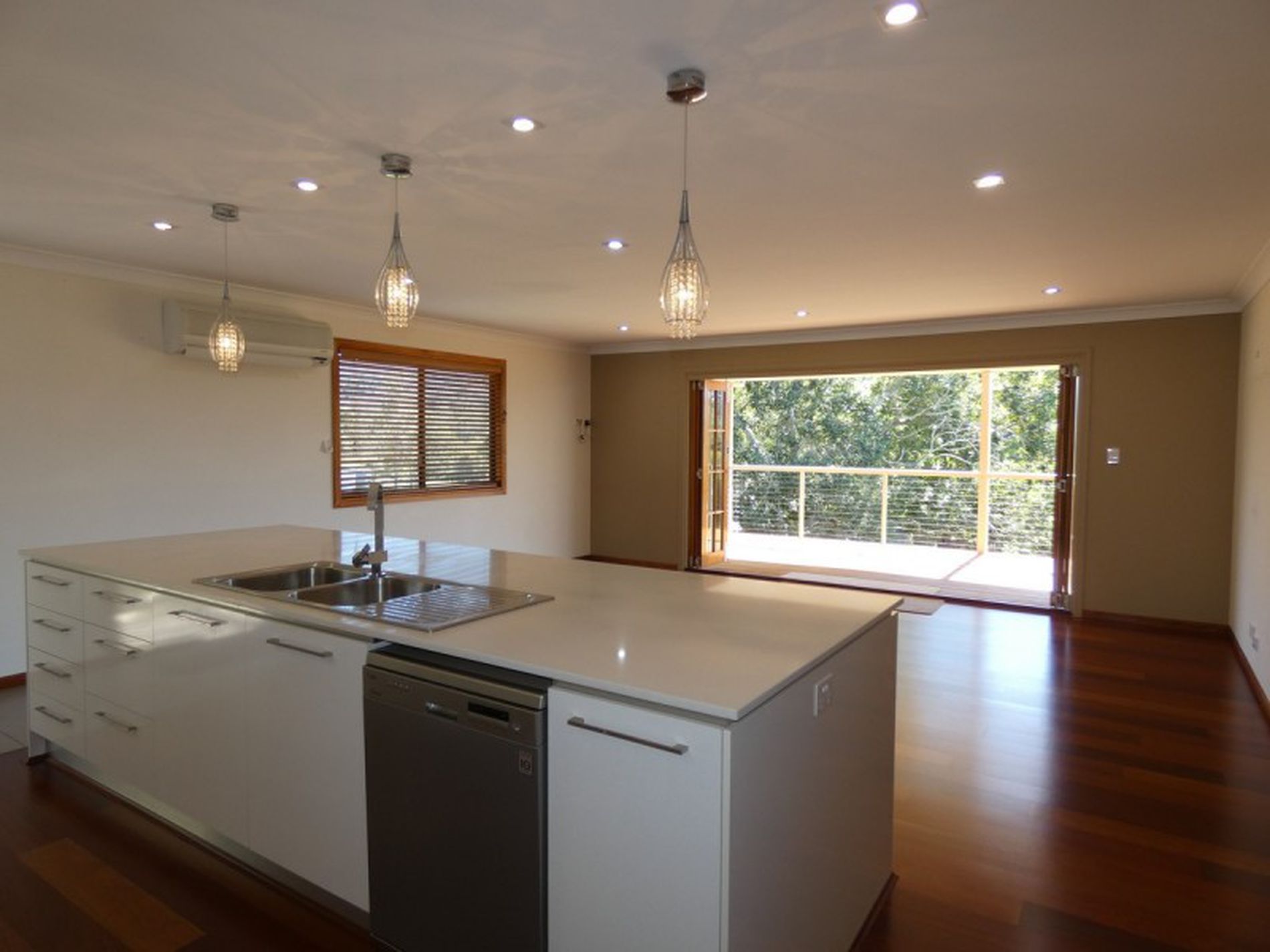 8 DALGLEISH ROAD, Ormeau Hills