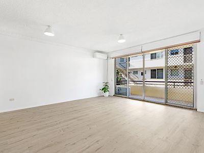 4 / 22 Tamborine Street, Mermaid Beach