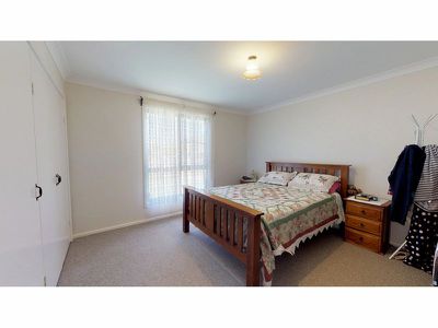34 Mumford Crescent, Dubbo
