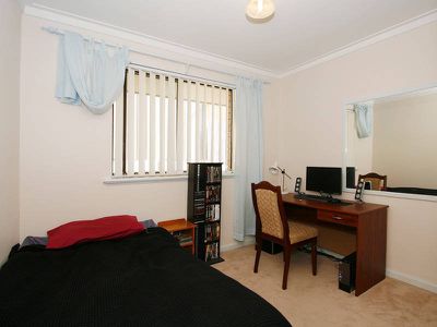 37 Karoonda Rd, Booragoon