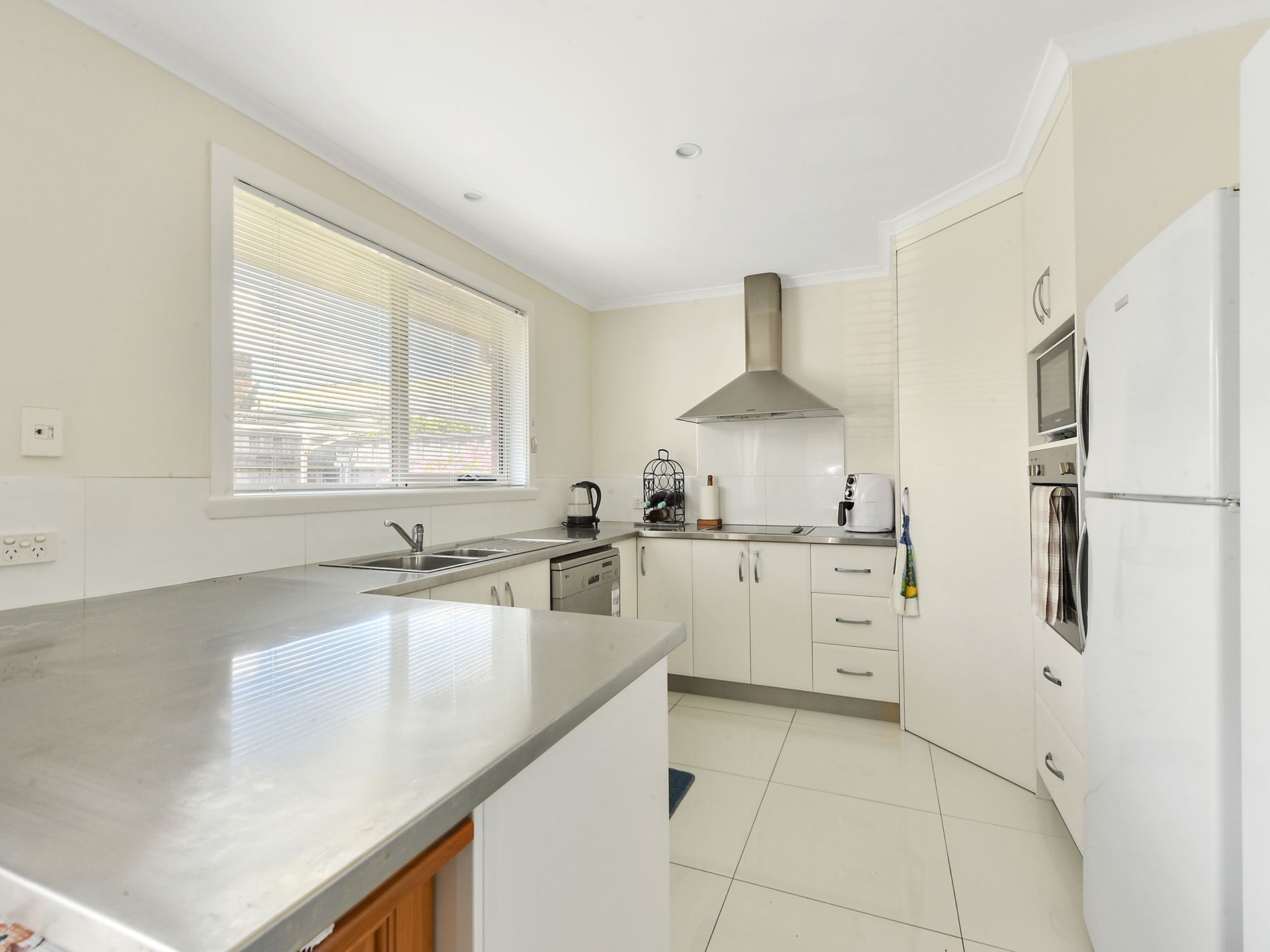 3 / 14 Macquarie Street, George Town