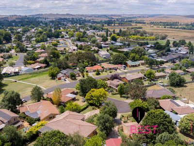 7 Stanfield Close, Blayney