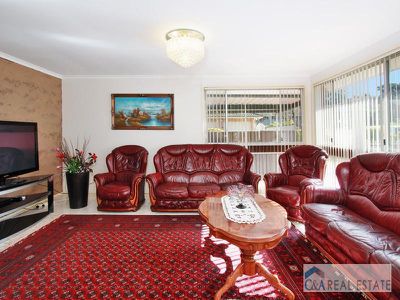 77 Cowley Cres, Prospect