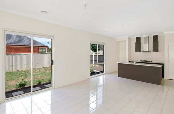 5 Roanoak Green, Craigieburn