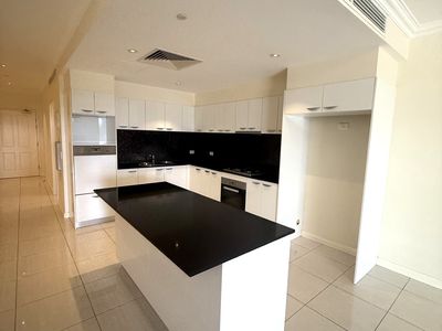 305 / 12 salonika, Parap