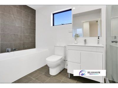 4 Chants Glade , Riverstone