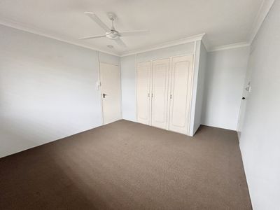4 / 49 Back Street, Biggera Waters
