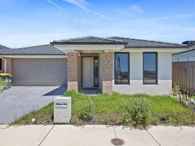 24 Woolly Parade, Clyde North