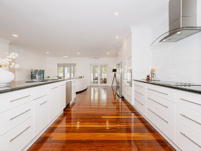 6 Falcon Street, Rowes Bay