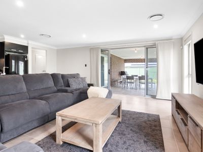 9 Iluka Crescent, Narrawallee