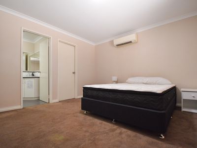 3 / 4 Reynolds Place, South Hedland