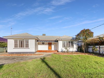 17 Wilmoth Avenue, Horsham