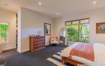 2 Thomson Road, Beaconsfield Upper