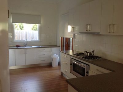 9 Guthrie Avenue, North Geelong