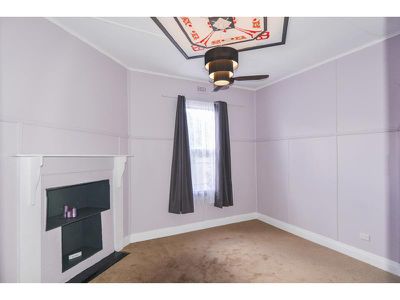 4 Lynott Street, Horsham