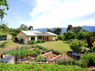 5 Drummond Street , Tawonga