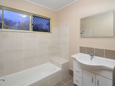 33 Jarrah Crescent, Logan Central