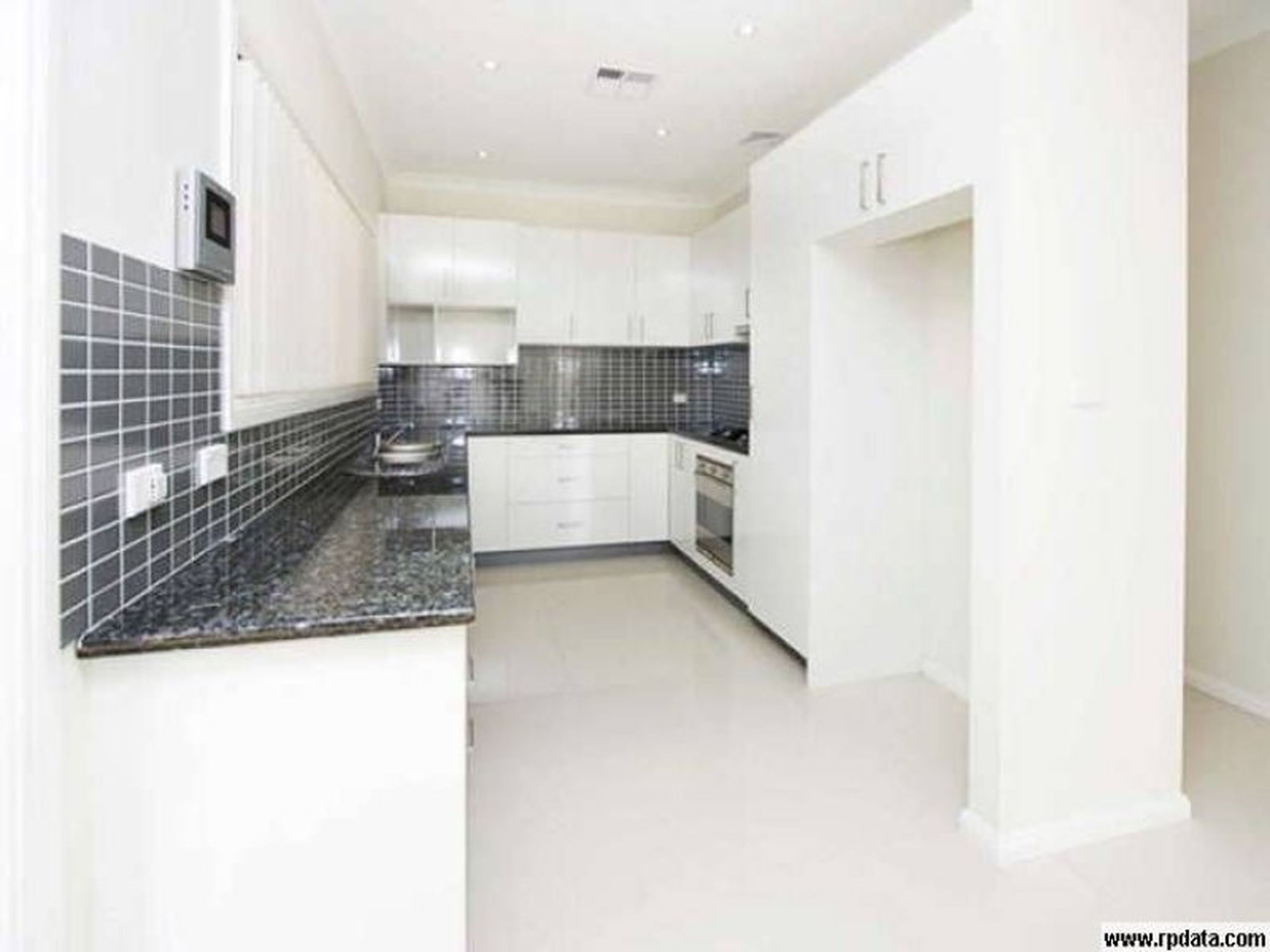 2 / 52 George Street, WINDSOR