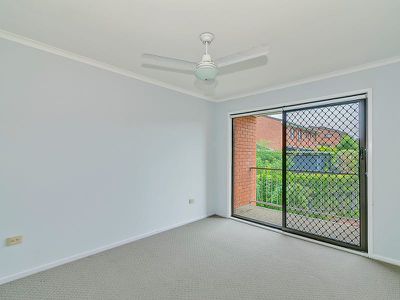 4 / 4 Amie Court, Springwood