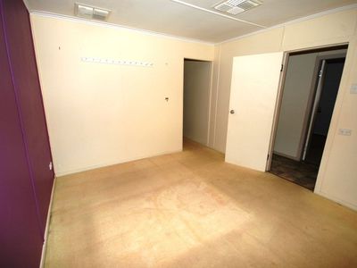 136 Galah Street, Longreach