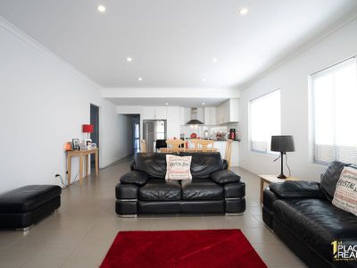 71 Carmathen Ave, Butler
