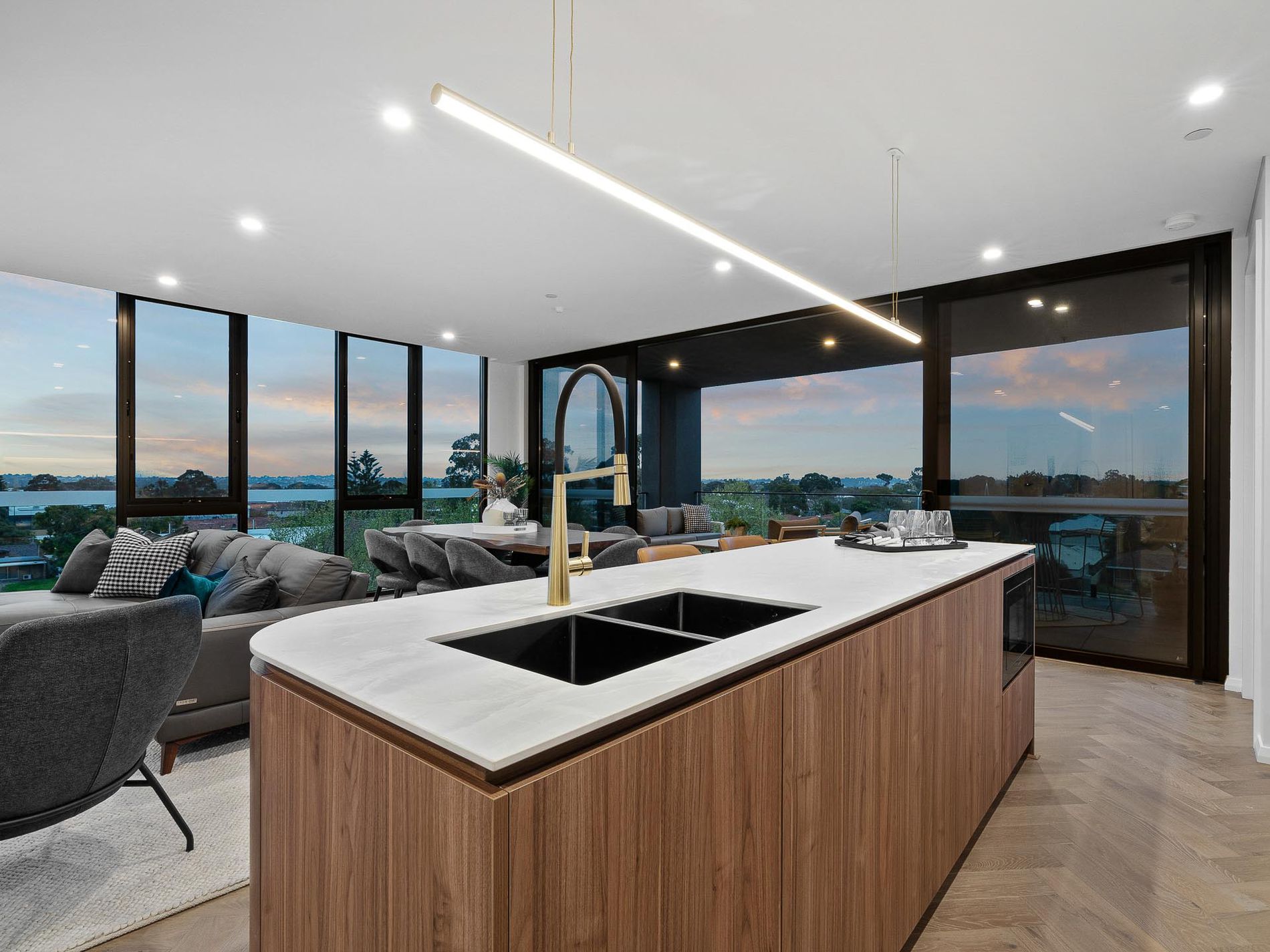 403 / 3 Wren Street, Mount Pleasant Inhabit Property