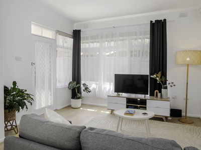 2 / 70 Augusta Street, Glenelg East