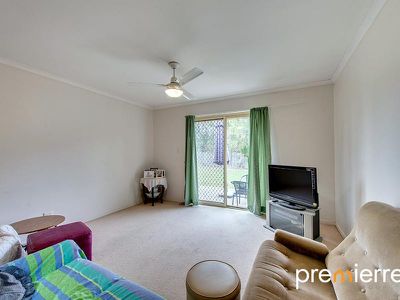 5 Bernadette Crescent, Rosewood