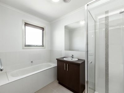 2 / 126 Bethany Road, Hoppers Crossing