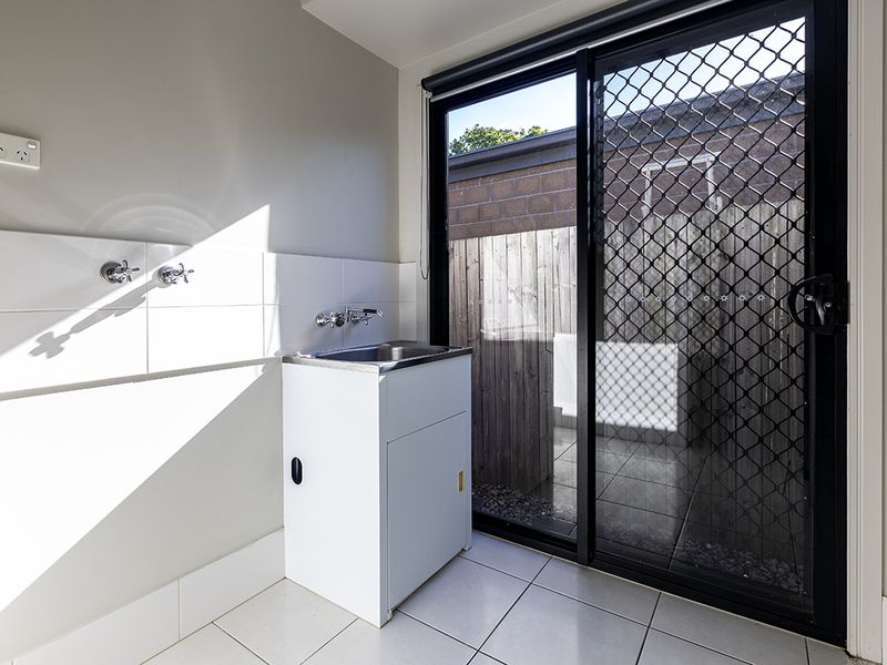 25 Travertine Avenue, Logan Reserve