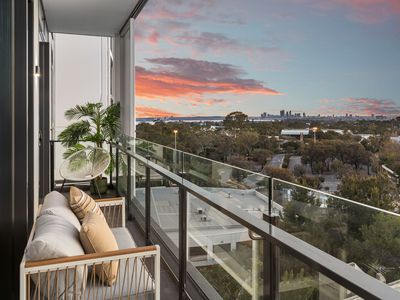 9068 / 179 Davy Street, Booragoon