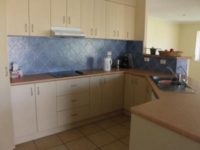 6 Banks Court, Torquay