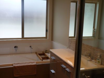 1 / 13 Deakin Court, Horsham