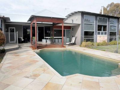 14 Velthuis Drive, Horsham