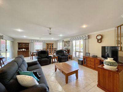 18 Orchid Avenue, Urangan