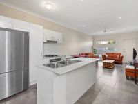 7 / 20 Oakwood Road, Warner