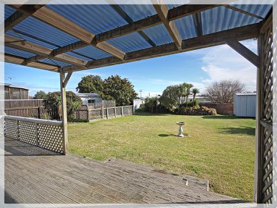 8 Kennedy Street, Foxton Beach