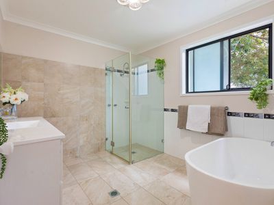 5 Bonito Place, Eden