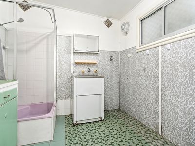 76 Peterborough Avenue, Lake Illawarra