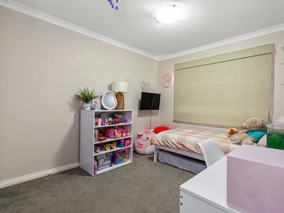 25 Smythe Drive, Broadwood