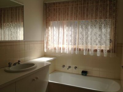 2 / 36 Eagleview Crescent, Bell Post Hill