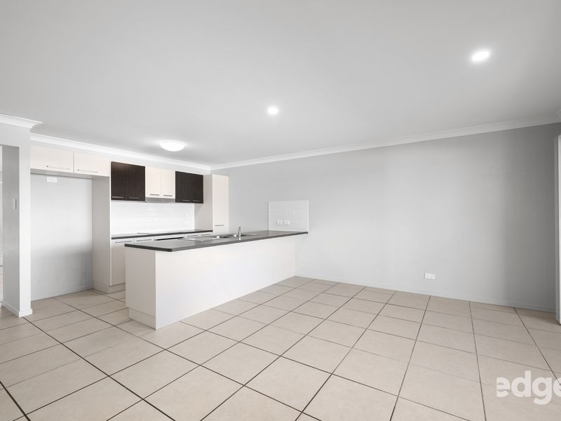 2 / 15 Pemswood Close, Deebing Heights