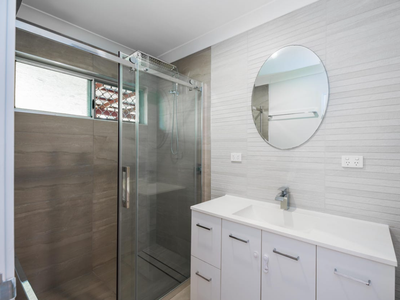 15 Larkspur Crescent, Annandale