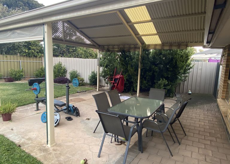 10 Sandison Avenue, Park Holme