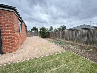 1215 Ison Road, Manor Lakes
