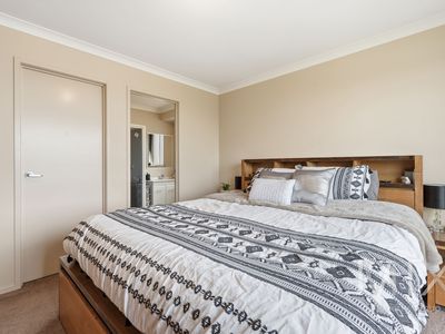 25 Collis Court, Brighton